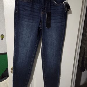 Truth & Theory Women's Straight Leg Jeans